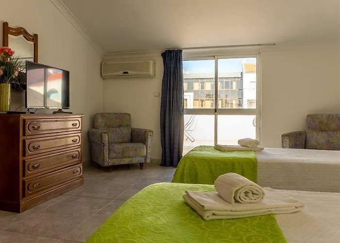 Apart-hotel Cantinho Do Mar 4*