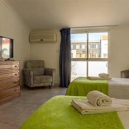 Apart-hotel Cantinho Do Mar 4*