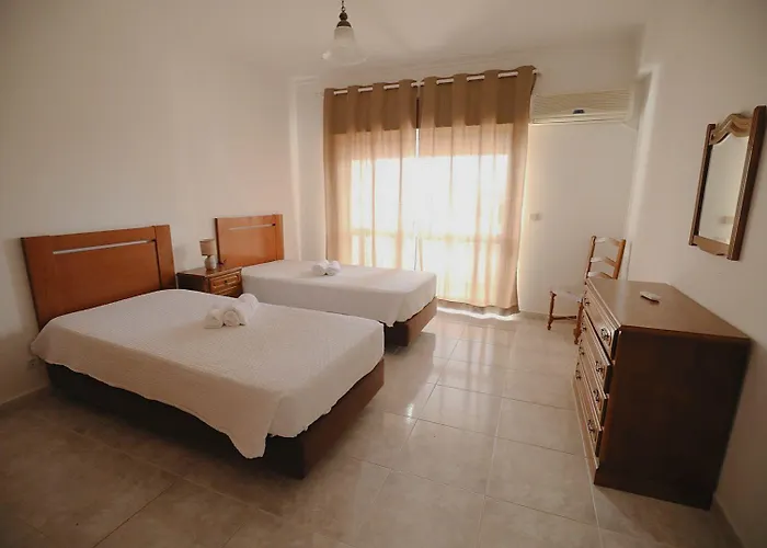 Hotel apartamentowy Cantinho Do Mar